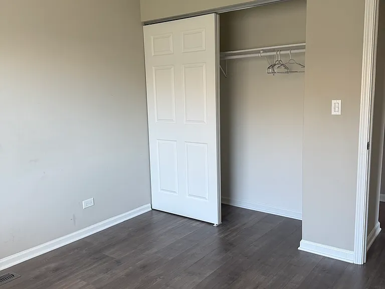 29W603 Winchester Cir N #4 — Photo 4
