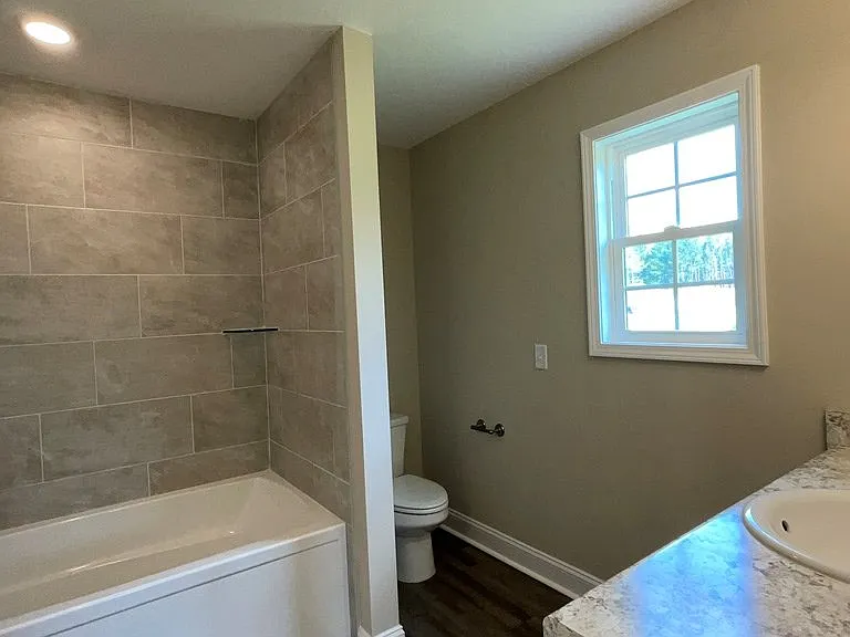 330 Tallulah Bnd — Photo 13