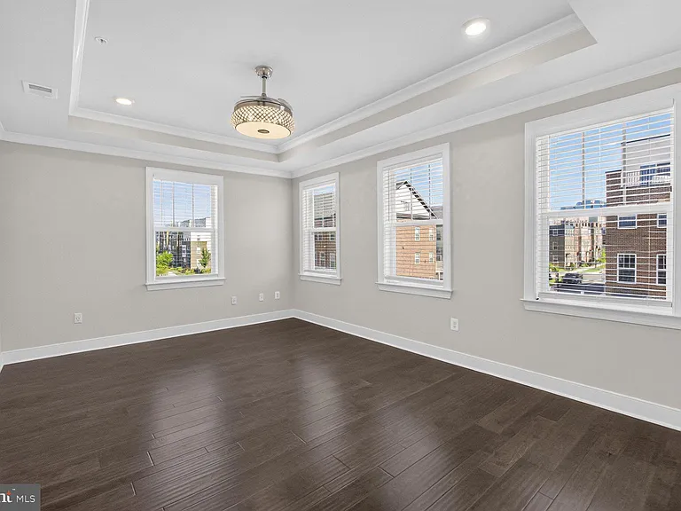 404 Sagan Pl — Photo 19