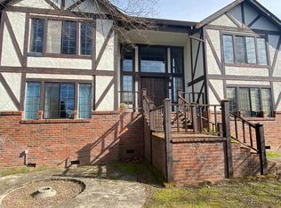 4764 Woodview Dr, Santa Rosa, CA 95405