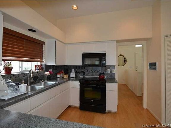 3rd image of 1200 Balboa Ct