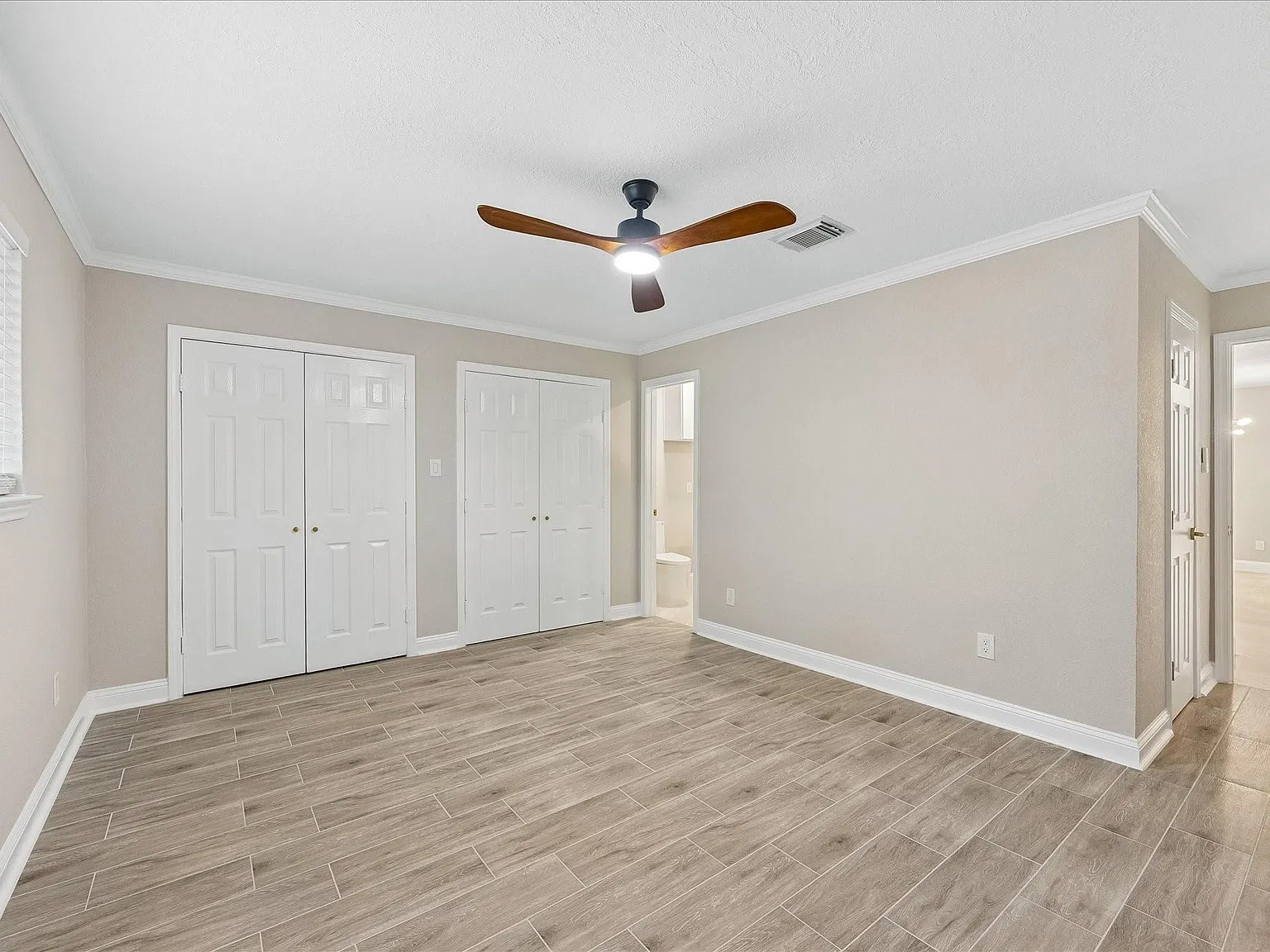 3 bed, 2.0 bath, 1808 sqft, $2,300 — Photo 4