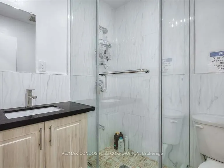 324 Spadina Ave #B — Photo 13