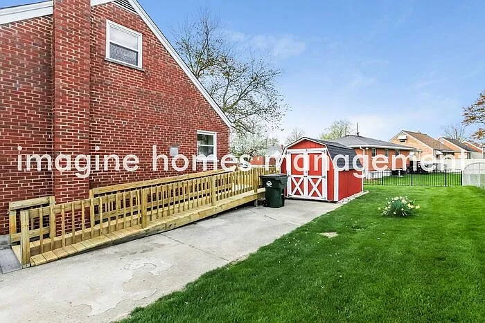 10496 Thornview Dr — Photo 12