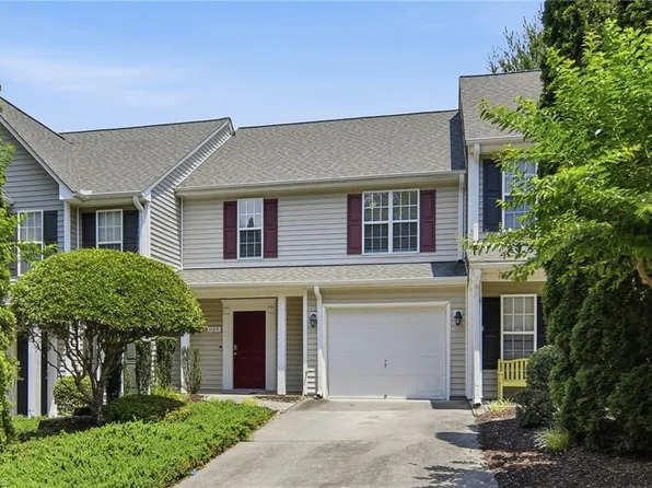1109 Academic Dr, Winston Salem, NC 27106