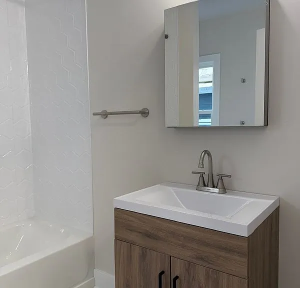 202 Vermont St #UPPER — Photo 7