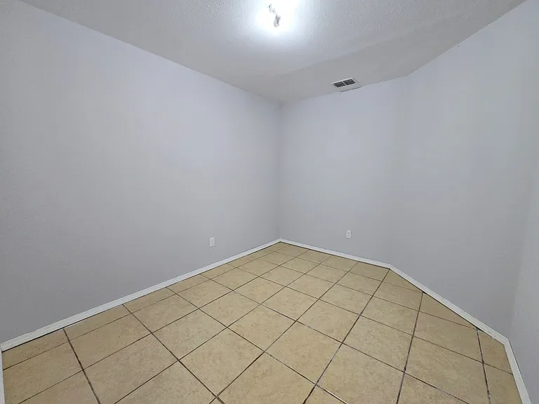 3818 Waterfall St — Photo 7