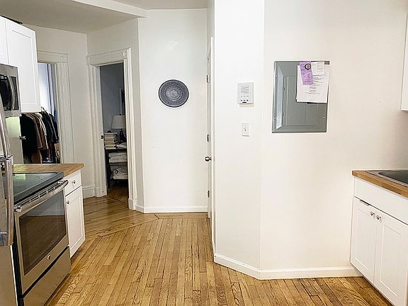 4th image of 735 Franklin Ave #1