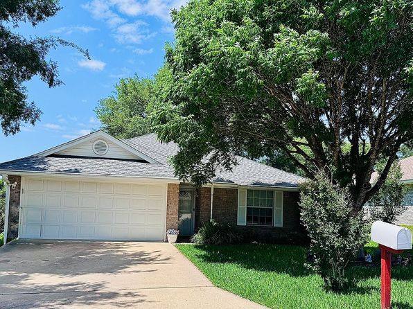 3407 Churchhill Dr