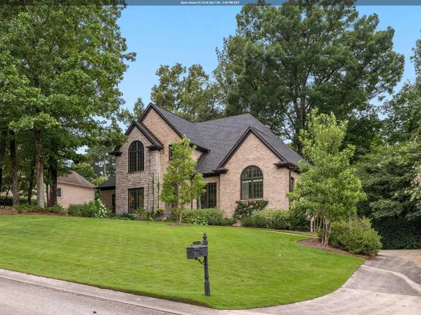 2061 Magnolia Rdg, Vestavia, AL 35243