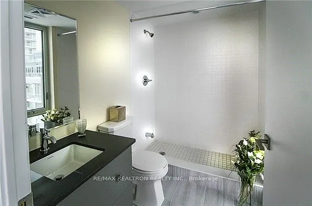 565 Wilson Ave #702W — Photo 11