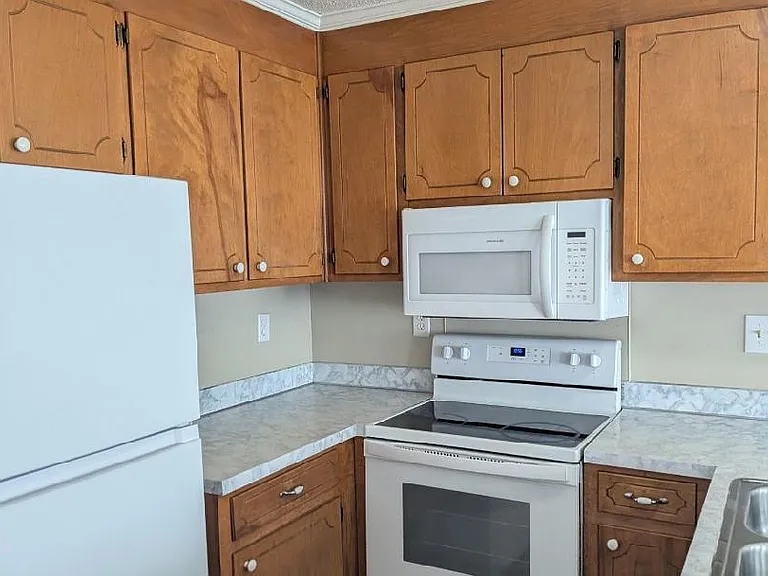 3258 Landmark St #B5 — Photo 3