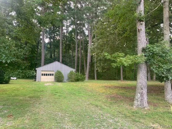 5375 Three Mile Ln, Gloucester, VA 23061