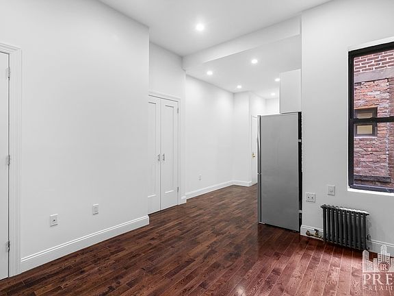 4th image of 176 E 85th St #4DD