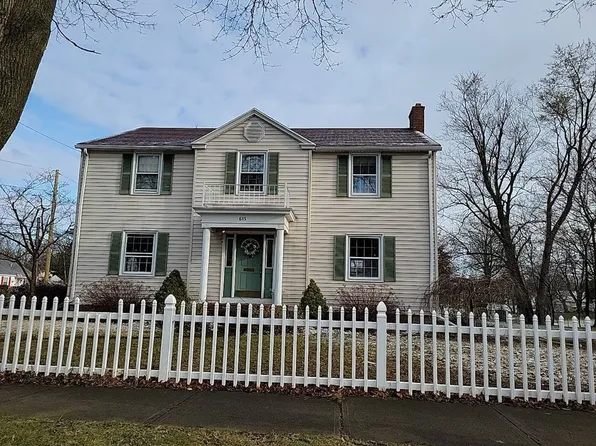 615 W Maple Ave, Newark, NY 14513