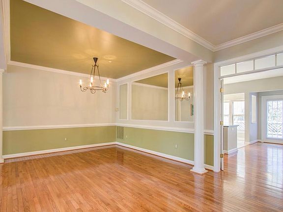 4th image of 13722 Lambertina Pl