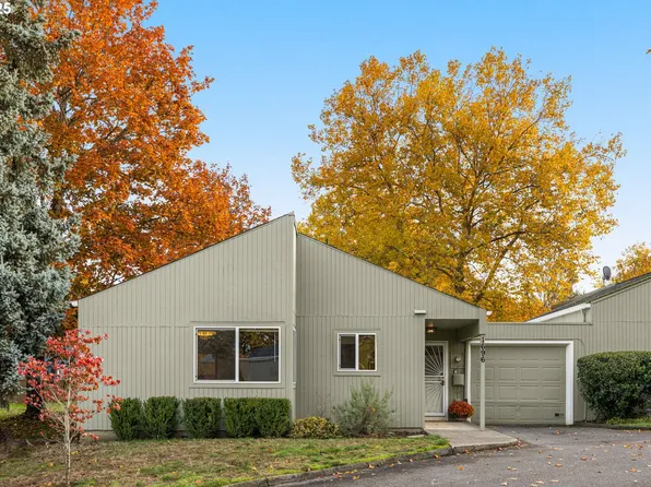 1696 NW Rolling Hill Dr, Beaverton, OR 97006