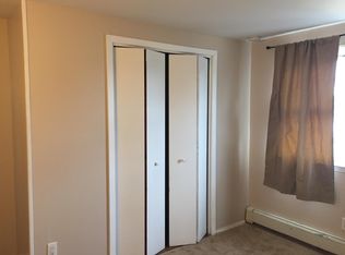 489 18th St, West Babylon, NY 11704