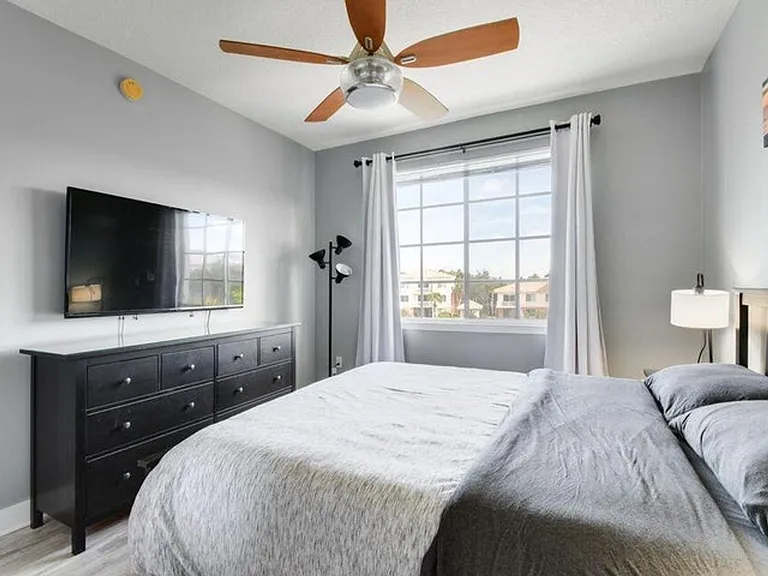 7302 Myrtlewood Cir W — Photo 14