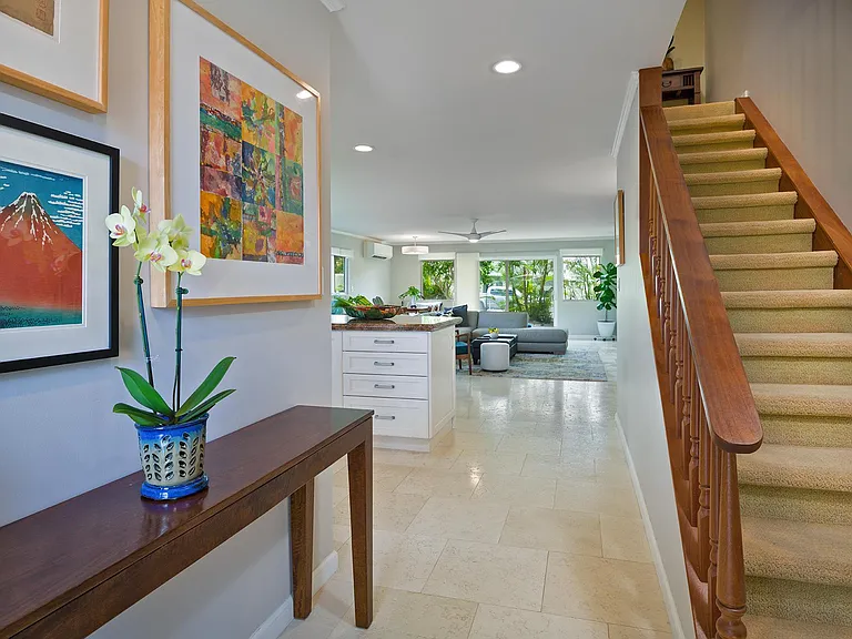 211 Kawaihae St #D9 — Photo 3