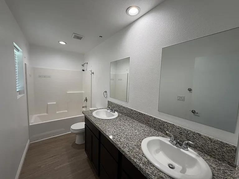 505 Cindy Ct — Photo 9