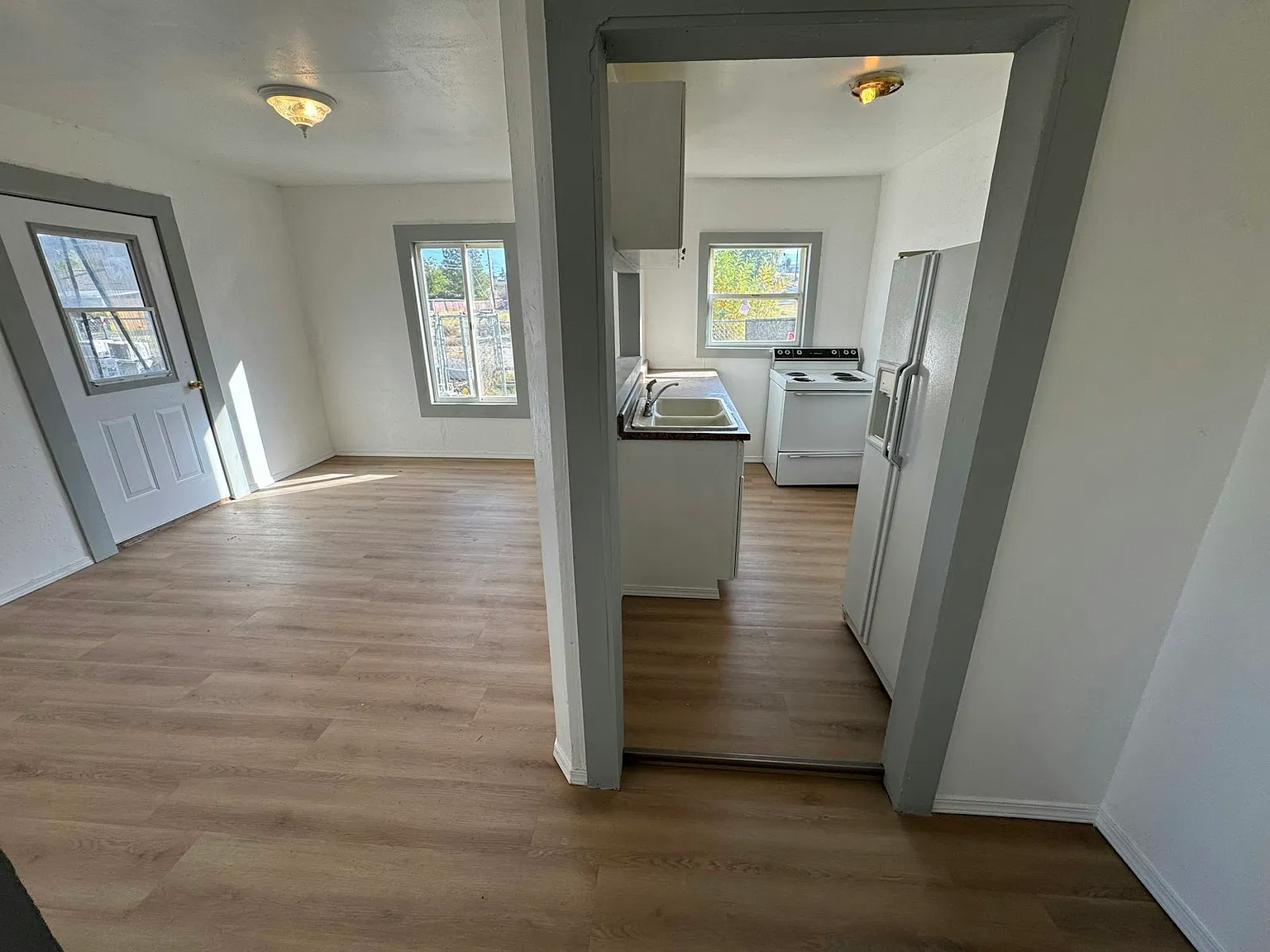 414 Main Avenue East, Unit 2 — Photo 1