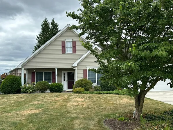 2324D Aronimink Cir, Fayetteville, PA 17222