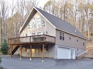 103 Cold Spring Ln, Greentown, PA 18426