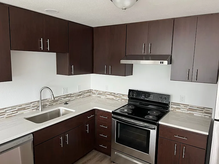 Pine View — Photo 10