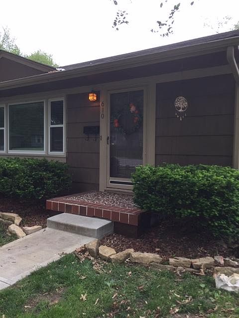 Front entrance to house.
