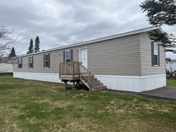 213 Homecroft Ct, Superior, WI 54880