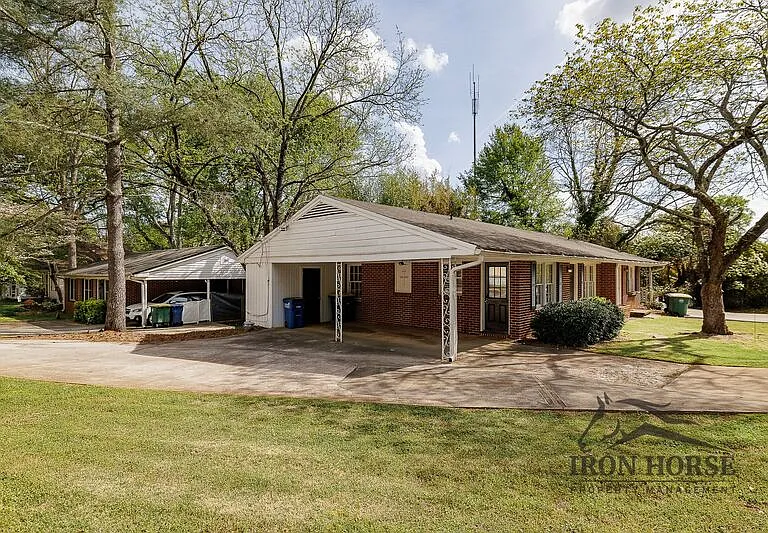 2021 S Lumpkin St — Photo 19