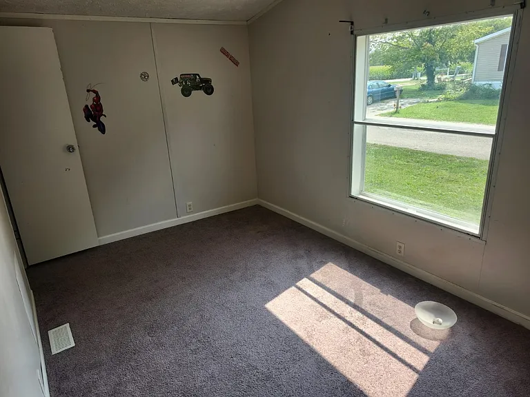 18 Pynes Dr #18 — Photo 7