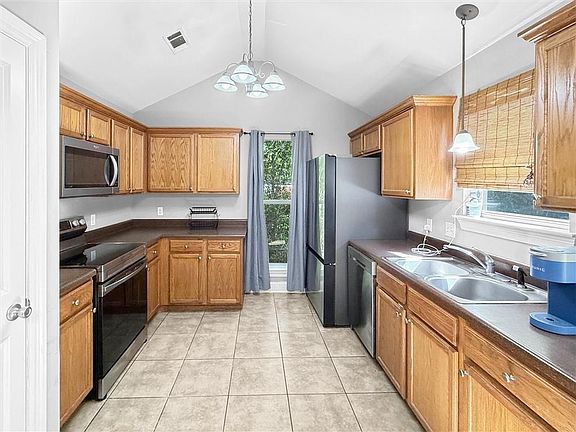 3rd image of 34152 Reilly Rd