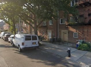 22405 Braddock Ave, Queens Village, NY 11428