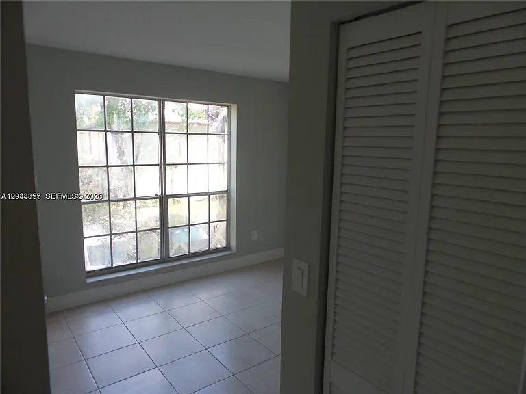 10794 N Kendall Dr #B22 — Photo 9