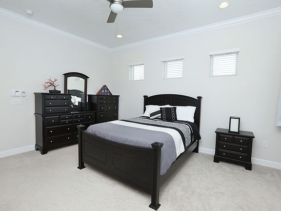 3rd image of 13837 Benavente Ave
