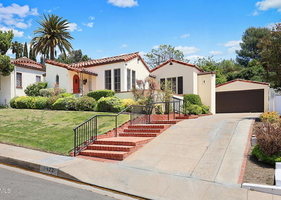 1st image of 5422 Dahlia Dr