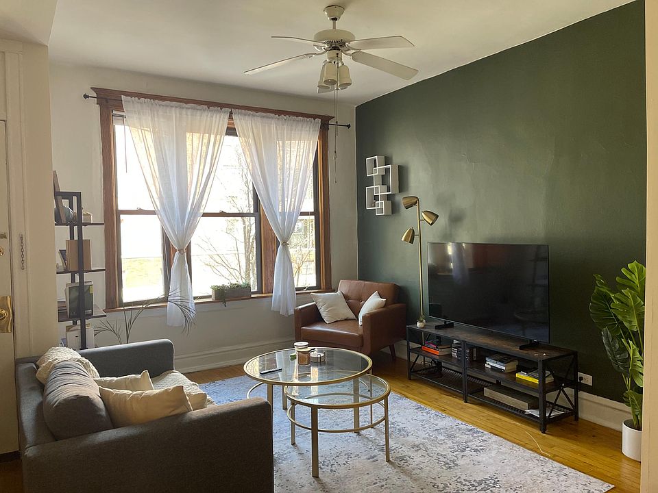 1st image of 1831 W Evergreen Ave Rear 1