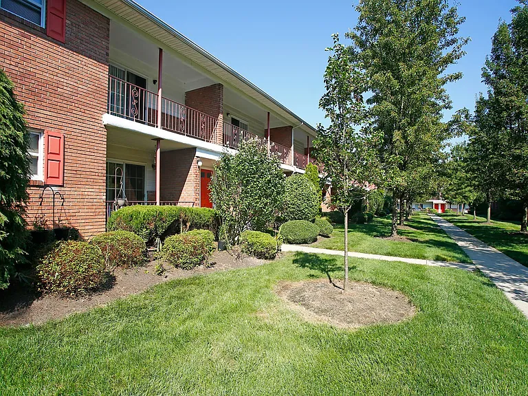 Gables Apartments — Photo 10