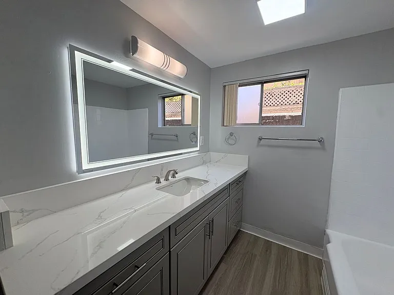 5945 Cloverly Apts — Photo 11
