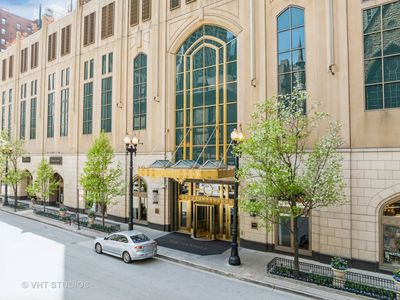 21 E Huron St APT 1806, Chicago, IL, 60611