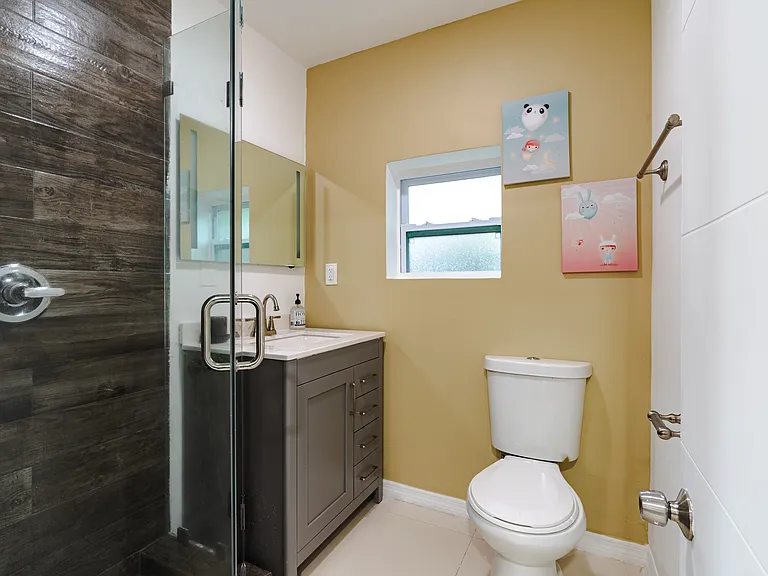 3509 SW 25th Ter — Photo 11
