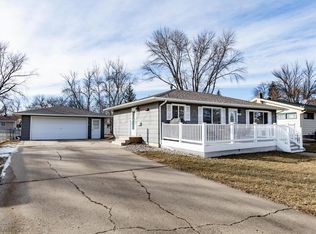 326 Cedar Ln, West Fargo, ND 58078
