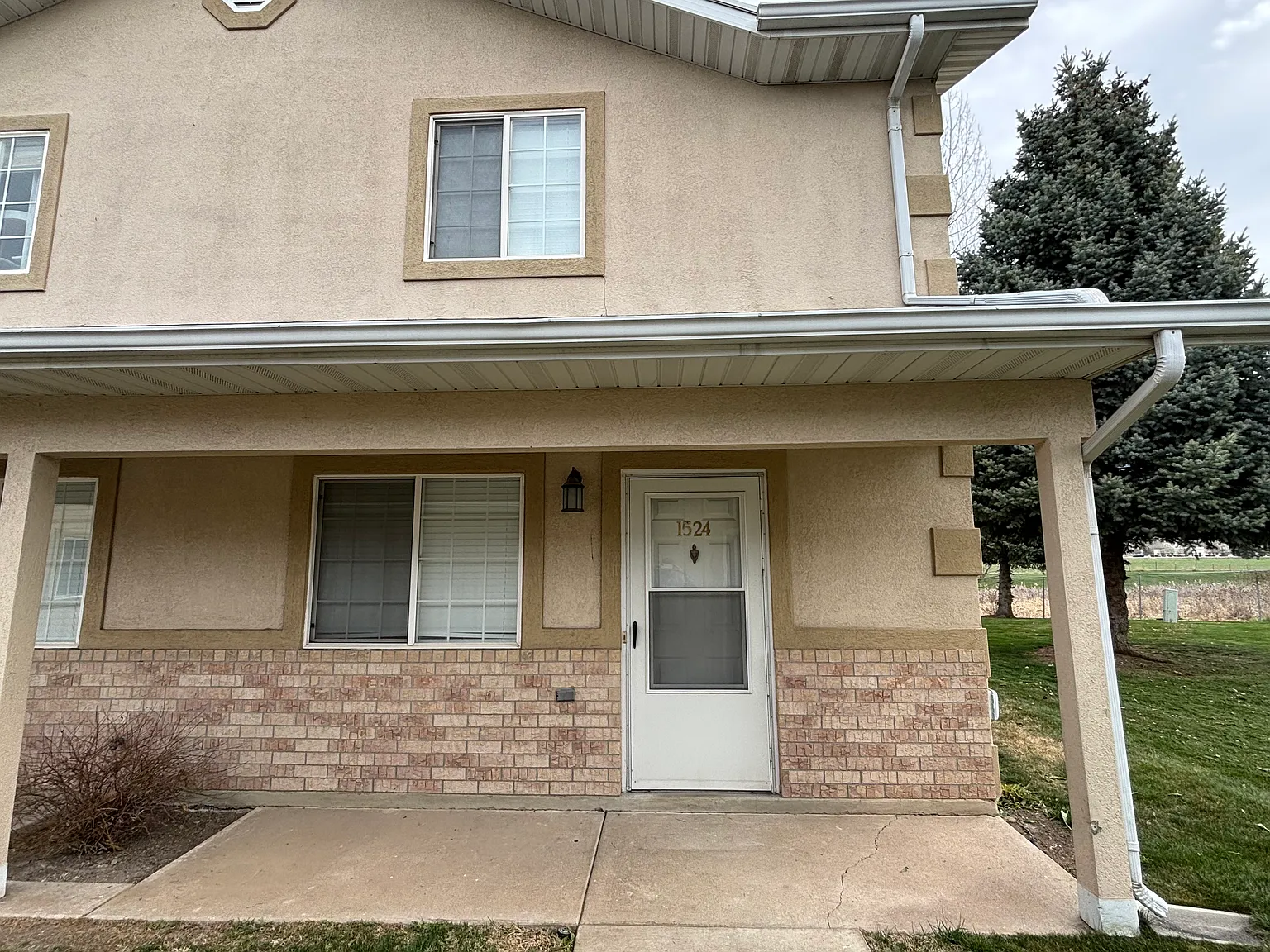 2 bed, 1190 sqft, $1,400 — Photo 1