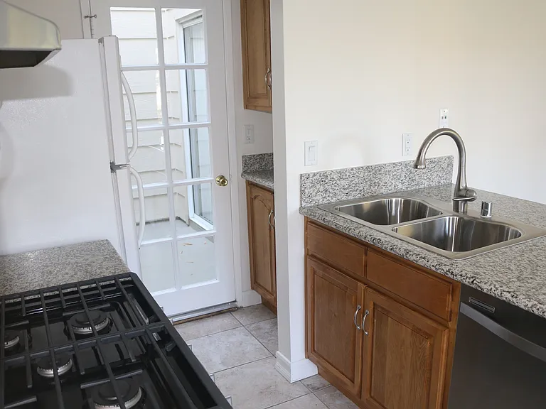 129 S Melrose St #3BDR-2BA — Photo 15