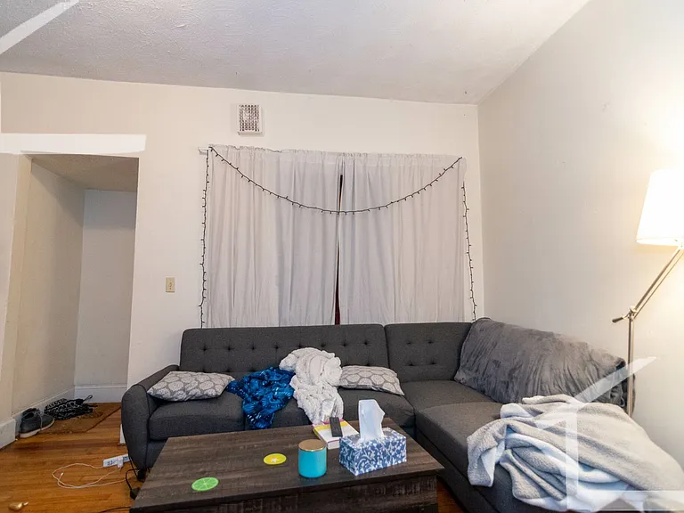 8 Glenville Ave #2 — Photo 10