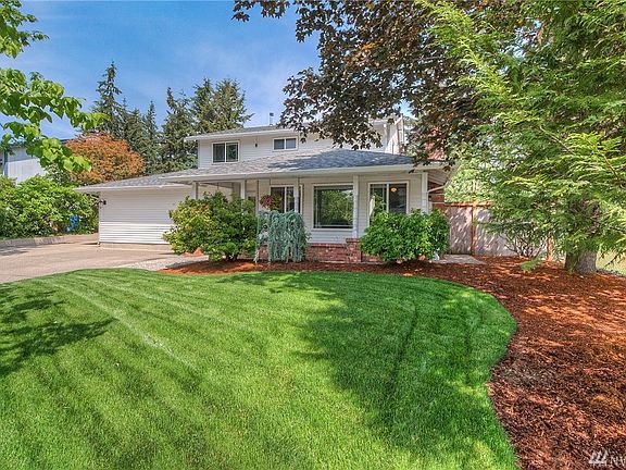 2nd image of 12017 150th Street Ct E