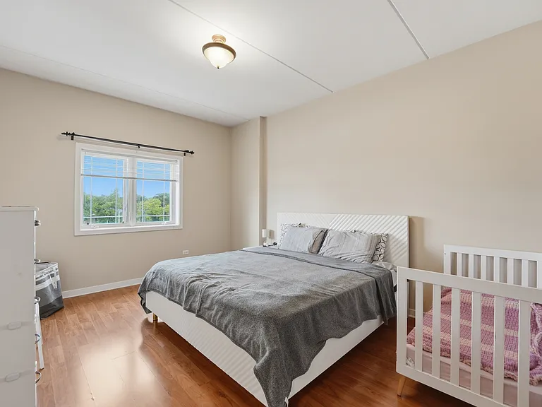5588 N Lincoln Ave #402 — Photo 14