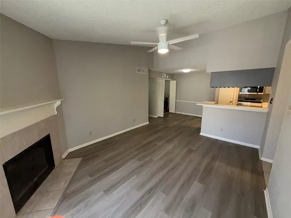 2120 El Paseo St APT 2312, Houston, TX 77054